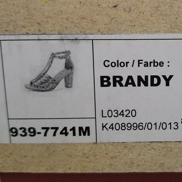 Pikolinos Roses Beaded T-Strap Sandals Maasai - Picture 8 of 8